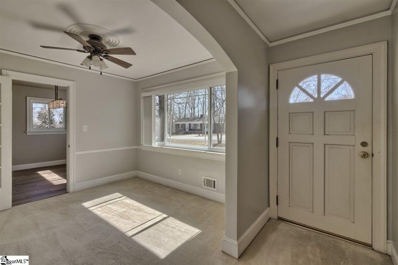 Property image 4 at 201 Oakfield Avenue, Easley, SC 29640