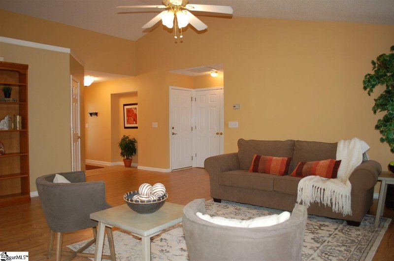 Property image 4 at 111 Boysenberry Drive, Taylors, SC 29687