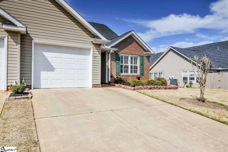 Property image 3 at 47 Magnolia Crest Drive, Simpsonville, SC 29681