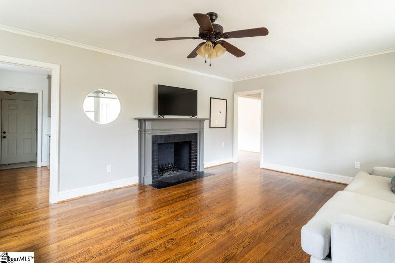 Property image 3 at 33 Kirkwood Lane, Greenville, SC 29607