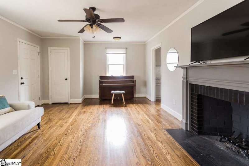 Property image 4 at 33 Kirkwood Lane, Greenville, SC 29607