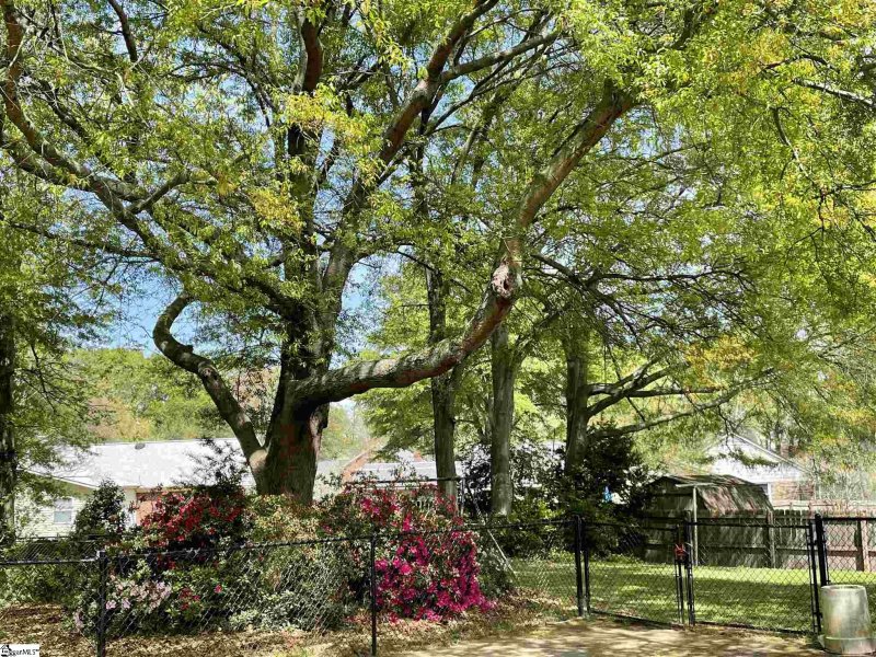 Property image 3 at 5111 Coach Hill Drive, Greenville, SC 29615