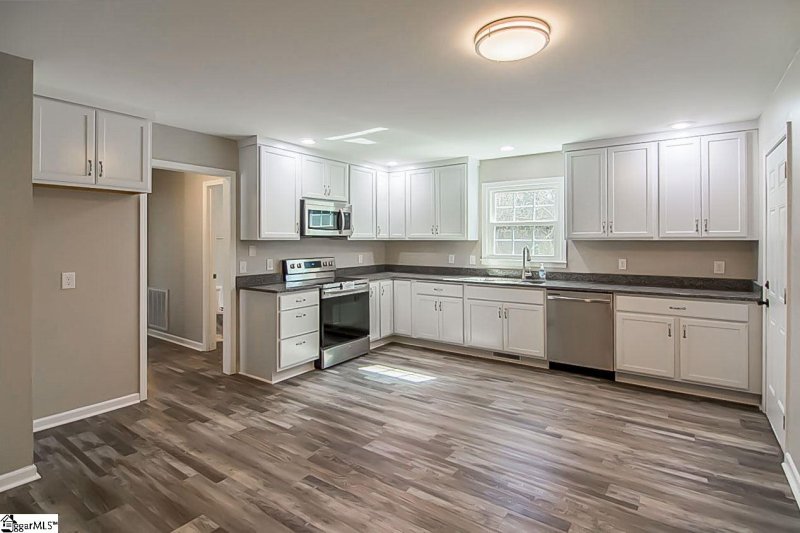 Property image 4 at 102 Princess Grace Avenue, Clemson, SC 29631