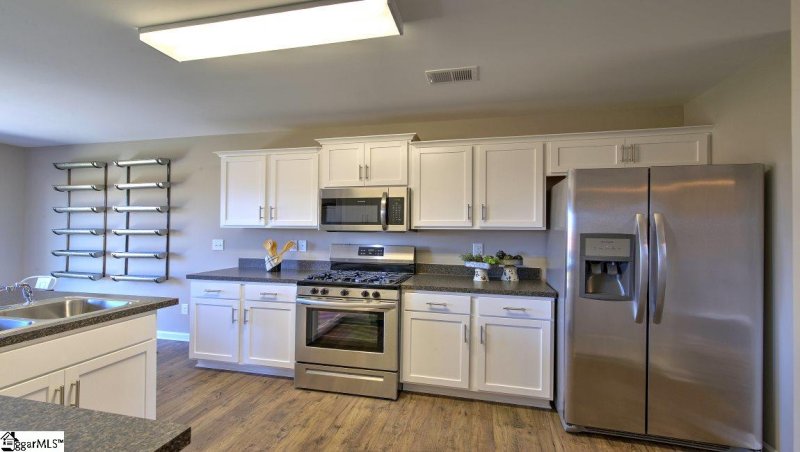 Property image 5 at 204 Millen Drive, Woodruff, SC 29388