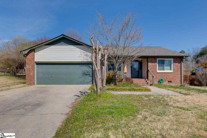 4 Bendingwood Circle