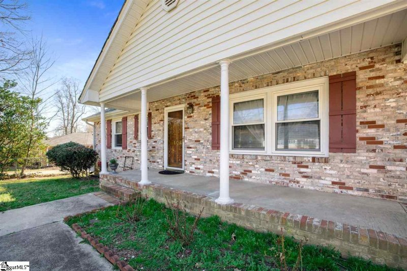 Property image 3 at 104 Brushy Creek Road, Taylors, SC 29687