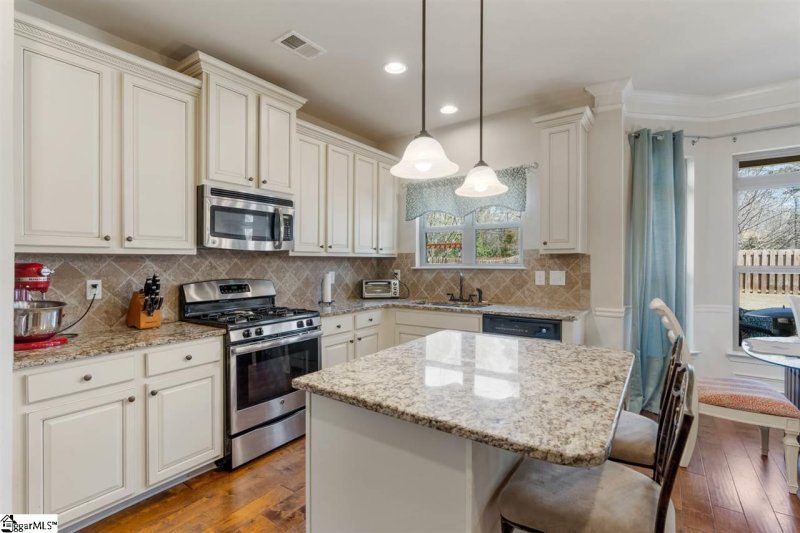 Property image 5 at 352 Cameron Creek Lane, Simpsonville, SC 29681