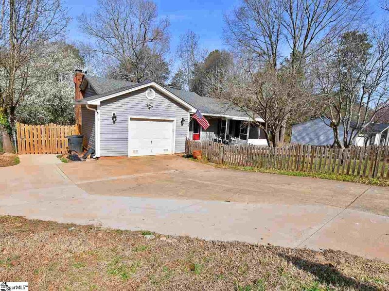 Property image 2 at 5 Cadbury Road, Piedmont, SC 29673