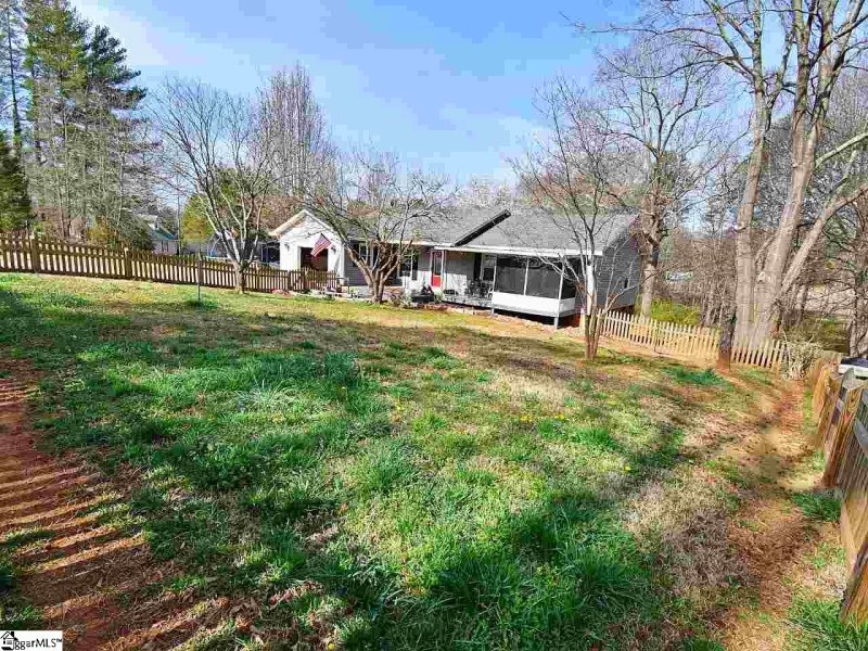 Property image 3 at 5 Cadbury Road, Piedmont, SC 29673