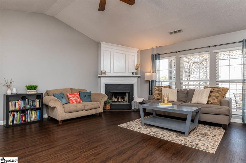 Property image 3 at 9 Brunner Court, Greer, SC 29650