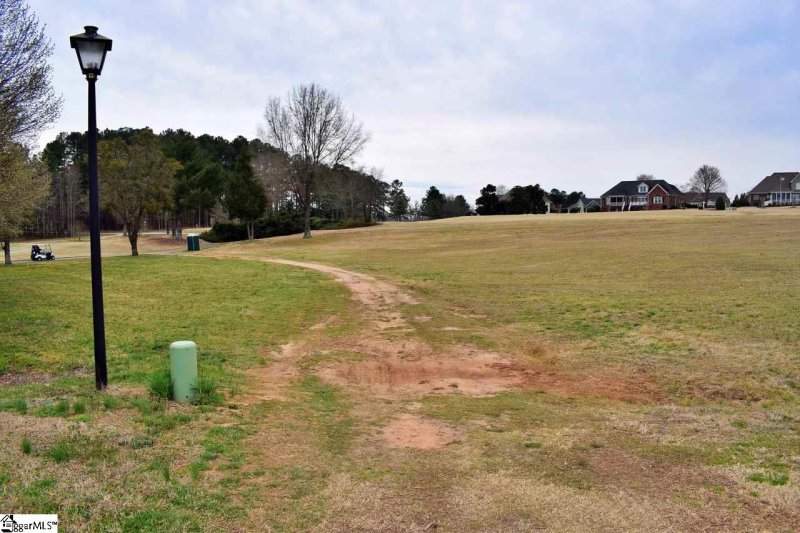 Property image 2 at 6 Carnoustie Court, Campobello, SC 29322