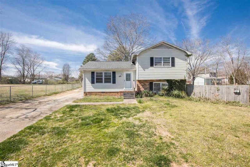 Property image 2 at 206 Newgate Drive, Simpsonville, SC 29681