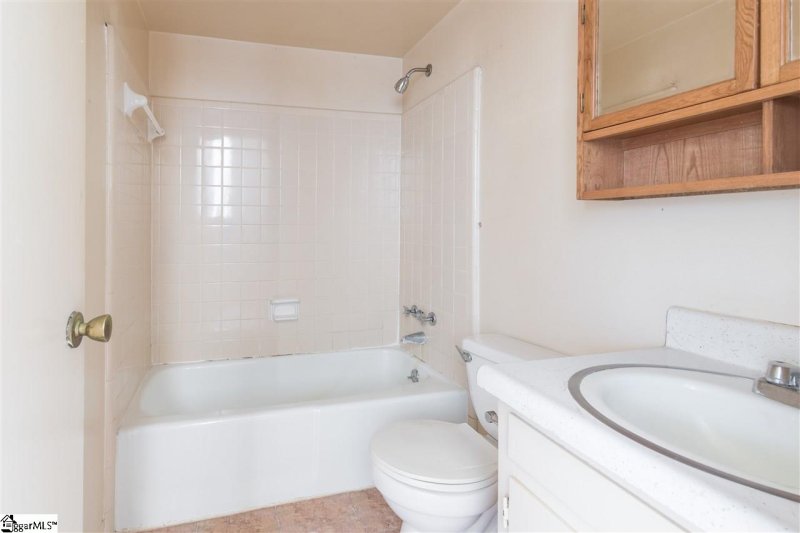 Property image 3 at 206 Newgate Drive, Simpsonville, SC 29681