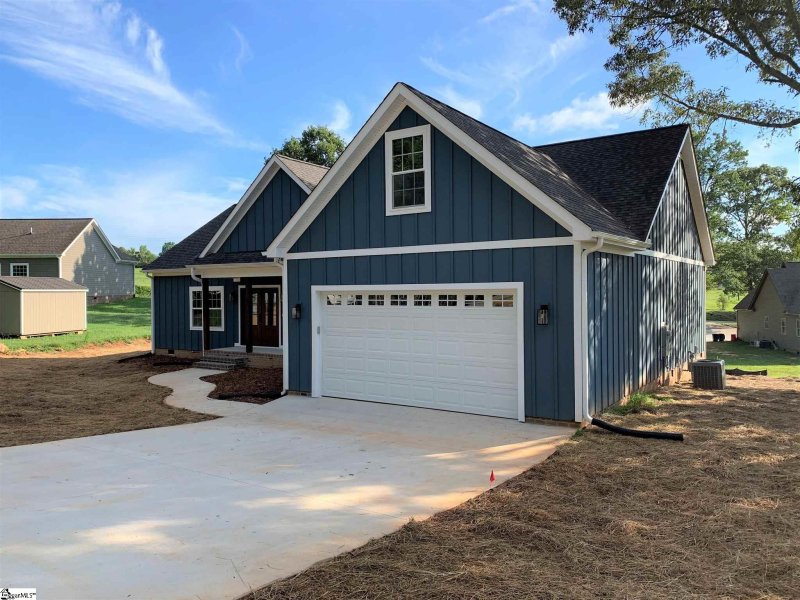 Property image 5 at 250 Ridgeland Drive, Six Mile, SC 29682