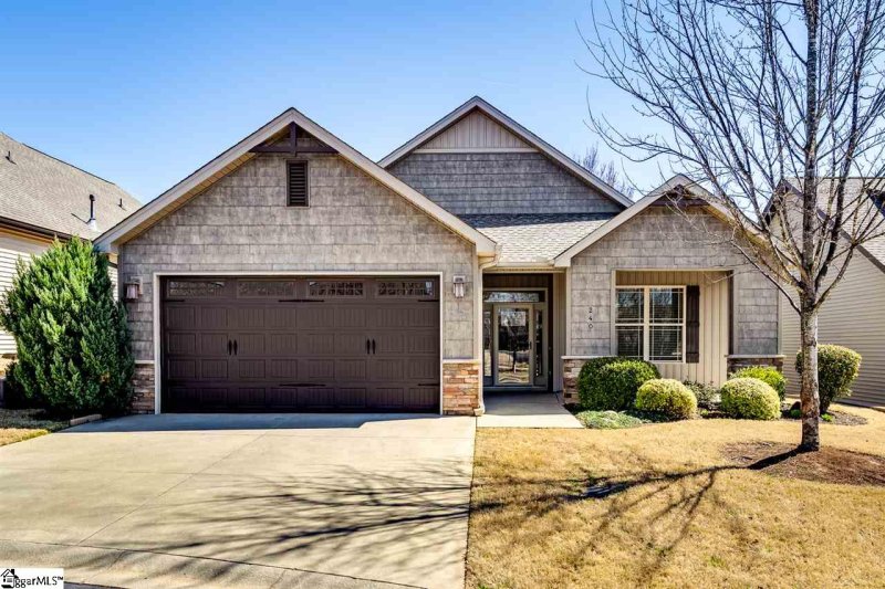 Property image 2 at 240 Catskill Drive, Taylors, SC 29687-5550