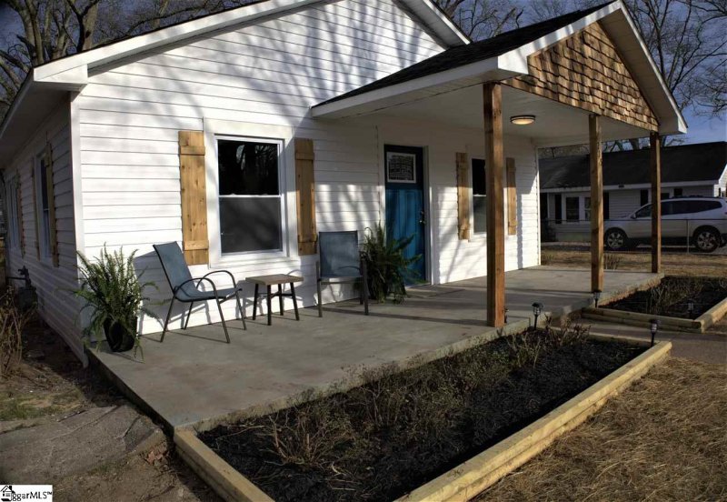 Property image 5 at 215 Nalley Street, Easley, SC 29640