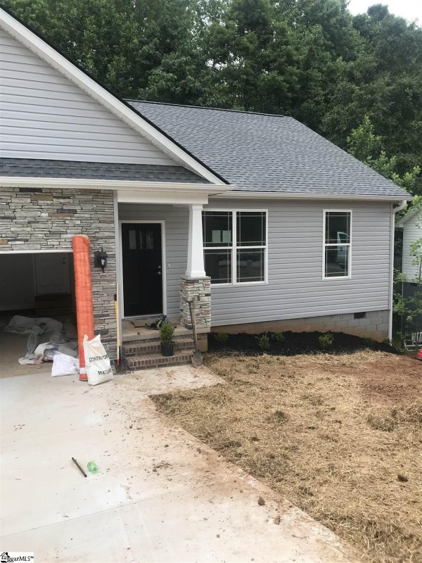 Property image 2 at 208 Joe's Court, Easley, SC 29642