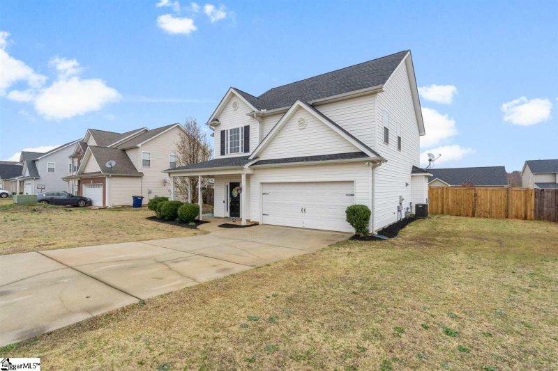 Property image 3 at 689 Flintrock Drive, Boiling Springs, SC 29316-7436