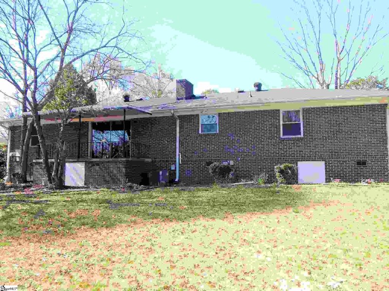 Property image 2 at 204 Hillside Drive, Greer, SC 29651