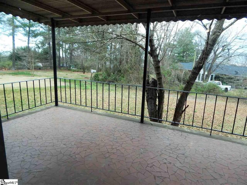 Property image 3 at 204 Hillside Drive, Greer, SC 29651