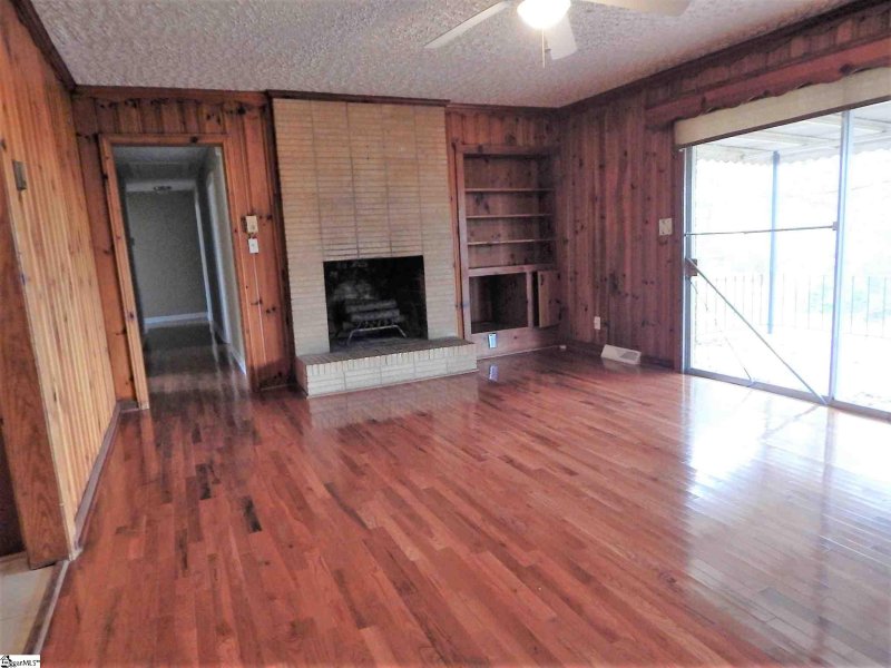 Property image 5 at 204 Hillside Drive, Greer, SC 29651