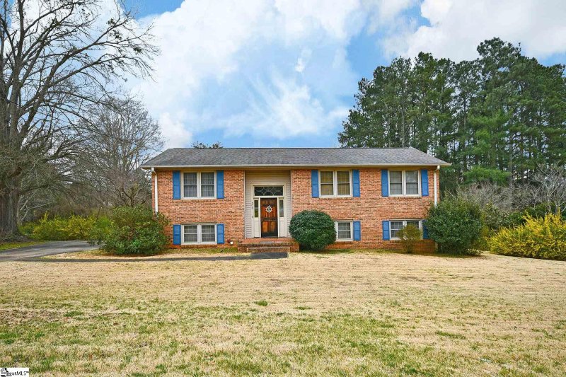 Property image 3 at 208 Lavonne Avenue, Easley, SC 29642