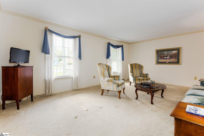 Property image 5 at 5 Meredith Lane, Greenville, SC 29607