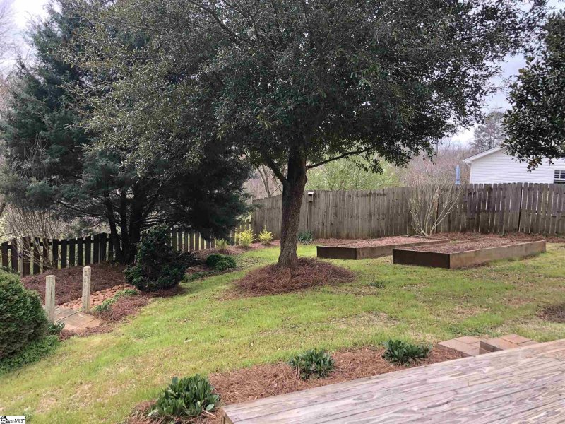 Property image 4 at 107 Landing Lane, Simpsonville, SC 29681