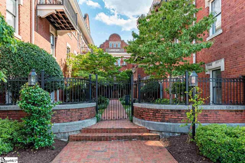 Property image 2 at 400 E Washington Street, Greenville, SC 29601