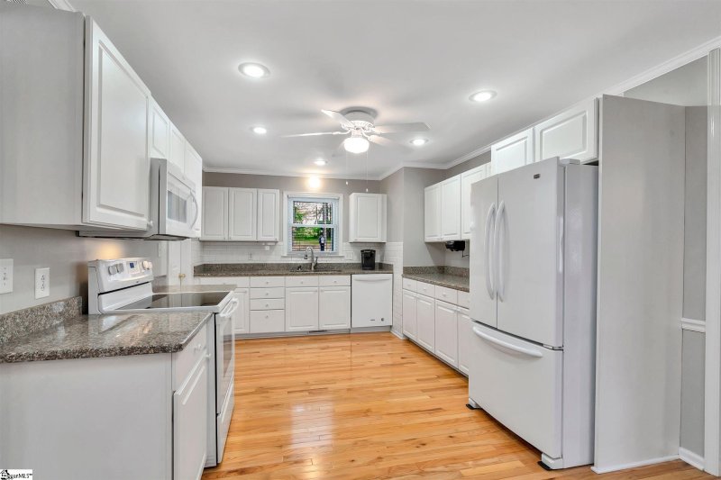 Property image 4 at 302 Woodfield Drive, Easley, SC 29642-1641