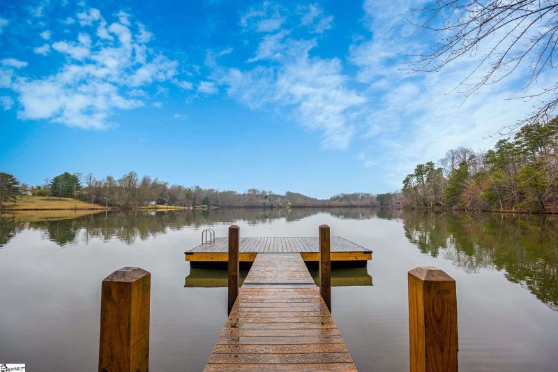 Property image 2 at 555 Deep Water Court, Inman, SC 29349