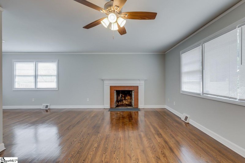 Property image 2 at 13 Piney Woods Lane, Greenville, SC 29605