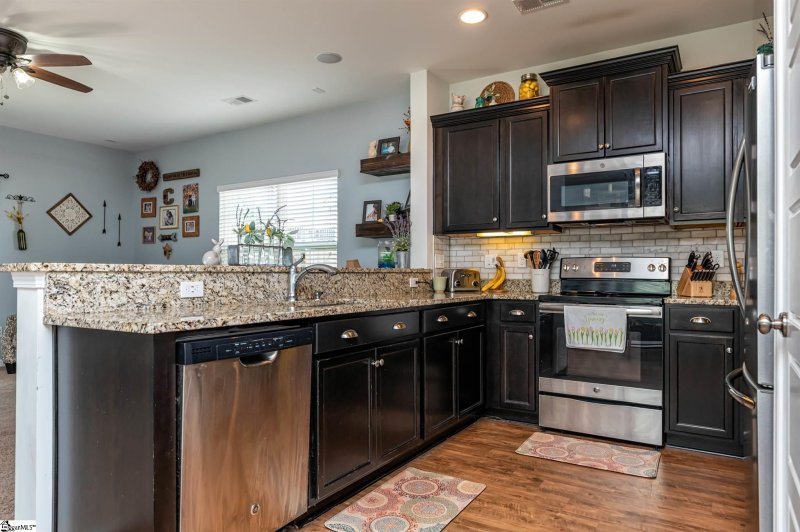 Property image 4 at 425 N Ivestor Court, Inman, SC 29349