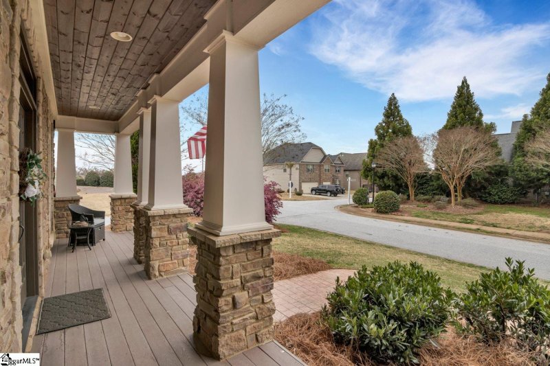 Property image 2 at 100 Kettle Oak Way, Simpsonville, SC 29680
