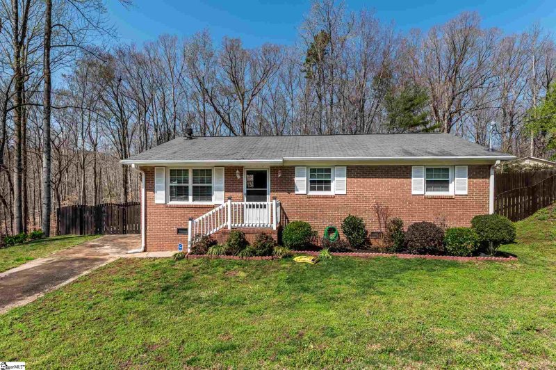 Property image 2 at 141 Clearview Circle, Travelers Rest, SC 29690