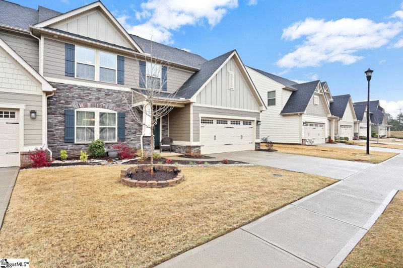 Property image 2 at 73 Hemingway Lane, Simpsonville, SC 29681
