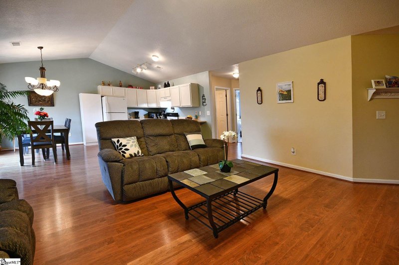 Property image 5 at 3 Hickory Rock Lane, Greer, SC 29651