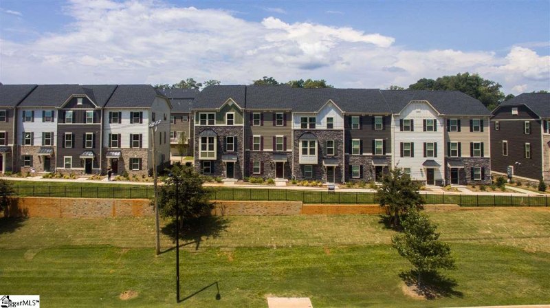 Property image 2 at 41 Itasca Drive, Greenville, SC 29609