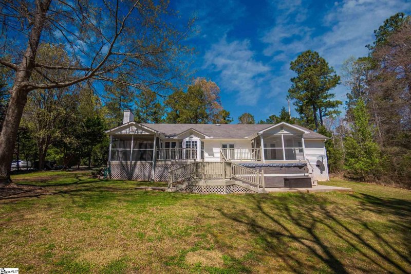 Property image 5 at 108 E Commodore Drive, Cross Hill, SC 29332