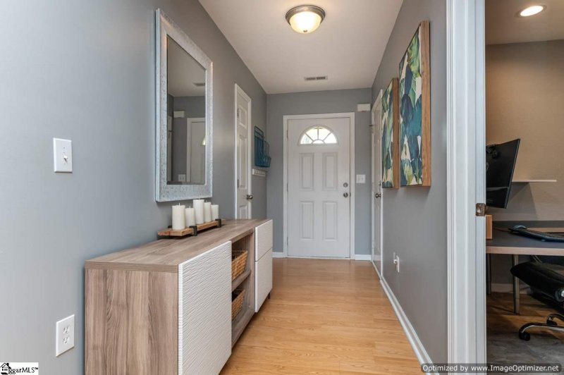 Property image 4 at 11 Landing Lane, Simpsonville, SC 29681