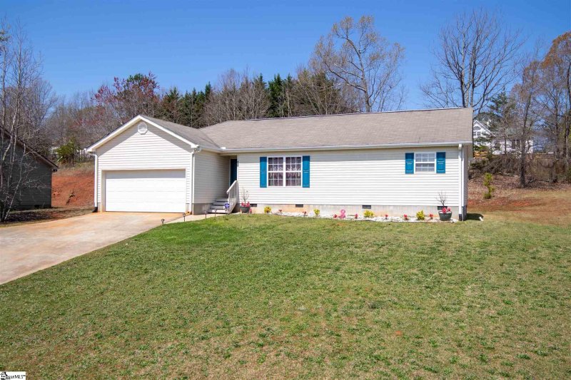 Property image 2 at 239 Hallmark Circle, Easley, SC 29640