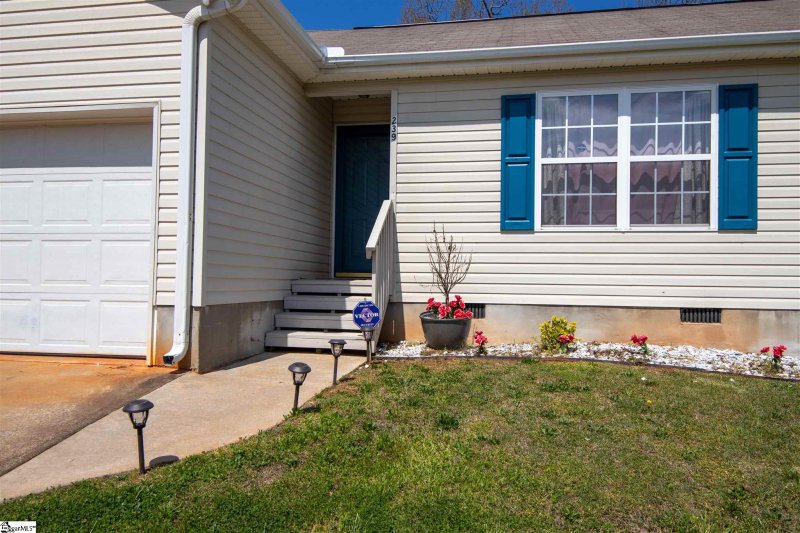 Property image 4 at 239 Hallmark Circle, Easley, SC 29640