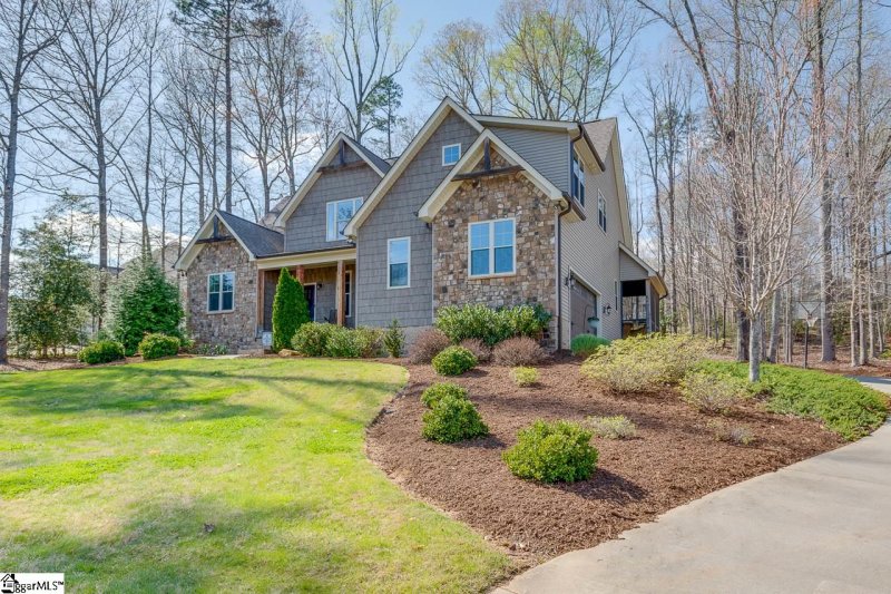 Property image 2 at 172 Upper Lake Drive, Easley, SC 29640