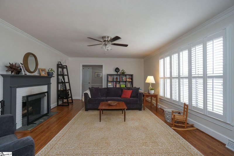 Property image 4 at 8 Indian Springs Drive, Greenville, SC 29615