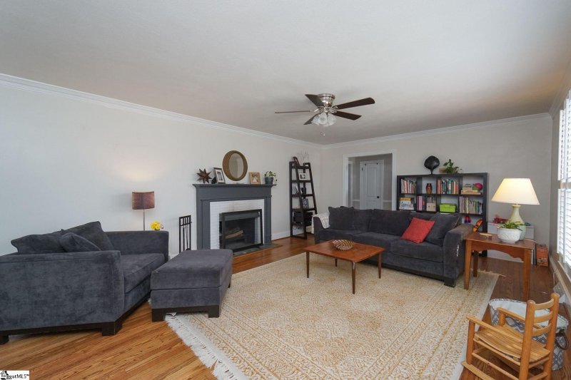 Property image 5 at 8 Indian Springs Drive, Greenville, SC 29615