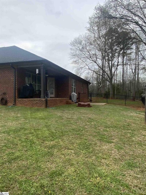 Property image 4 at 826 E Frank Bush Avenue, Inman, SC 29349