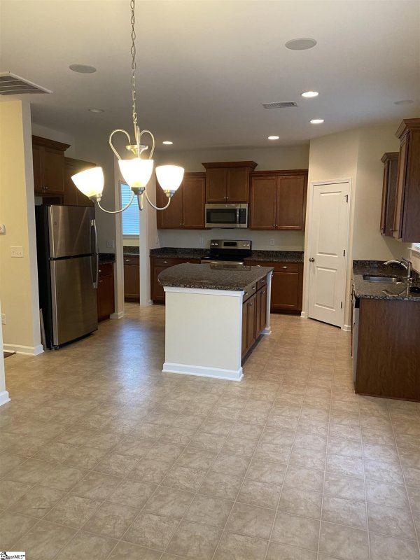 Property image 3 at 235 Castleton Circle, Boiling Springs, SC 29316