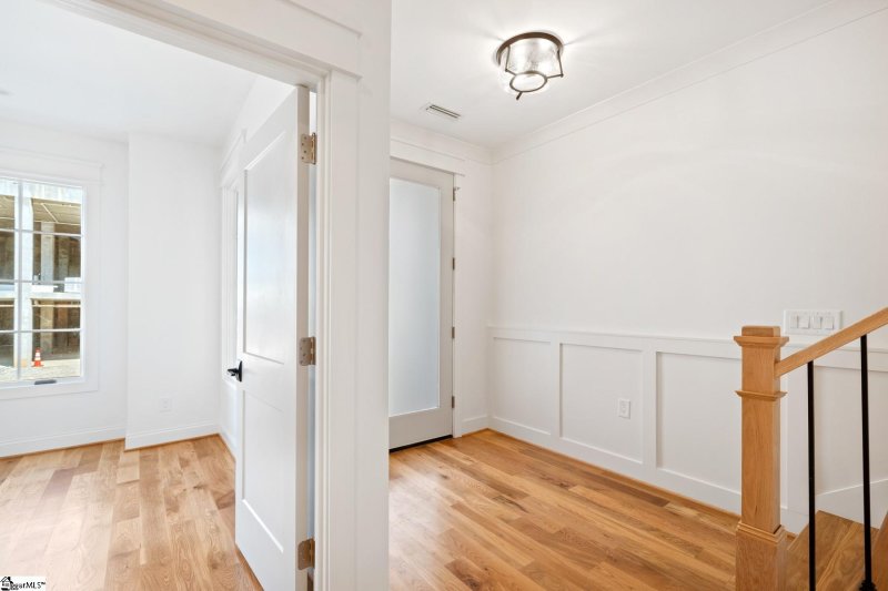 Property image 5 at 111 Wardlaw Street, Greenville, SC 29601