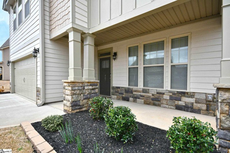 Property image 3 at 407 Brandybuck Drive, Piedmont, SC 29673