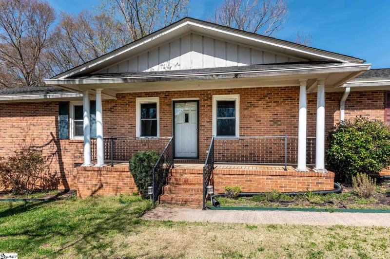 Property image 2 at 209 Dogwood Court, Piedmont, SC 29673